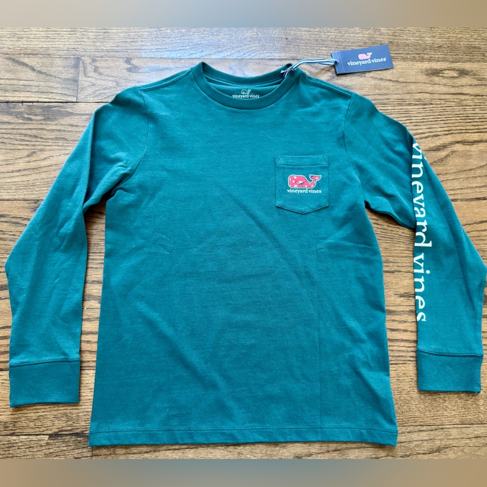 Vineyard Vines Boys S Green Christmas Whale LS Pocket Tee NWT